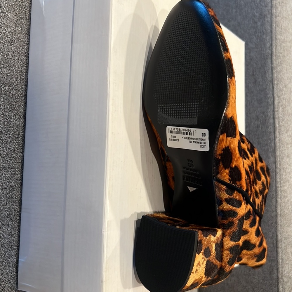 LUXOXE
PELOS/ANIMAL PRINT
JUNGLE LEOPARD 
Schutz boots - Picture 2 of 5